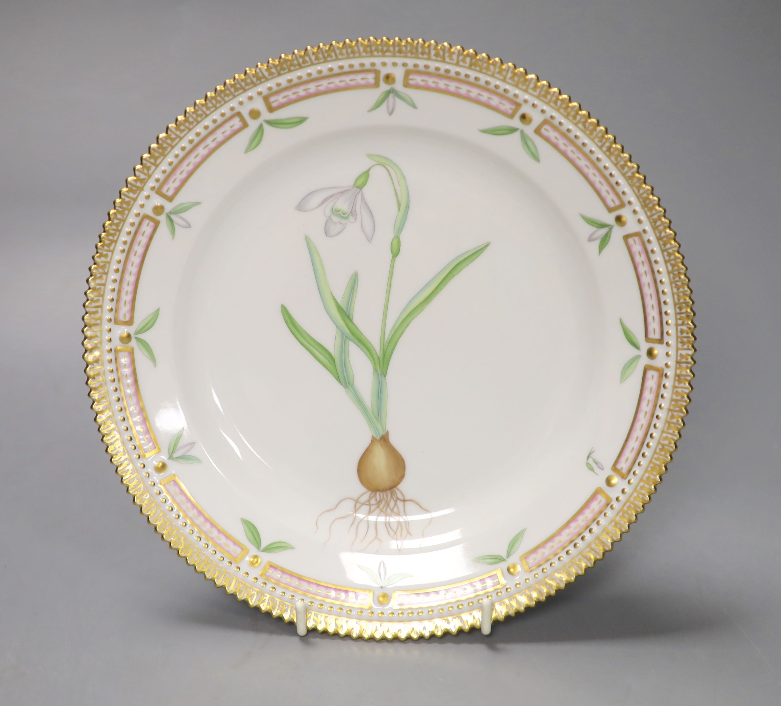 A Royal Copenhagen plate bi-centennial 1790-1990 painted with Galanthus nivalis L., diameter 22cm